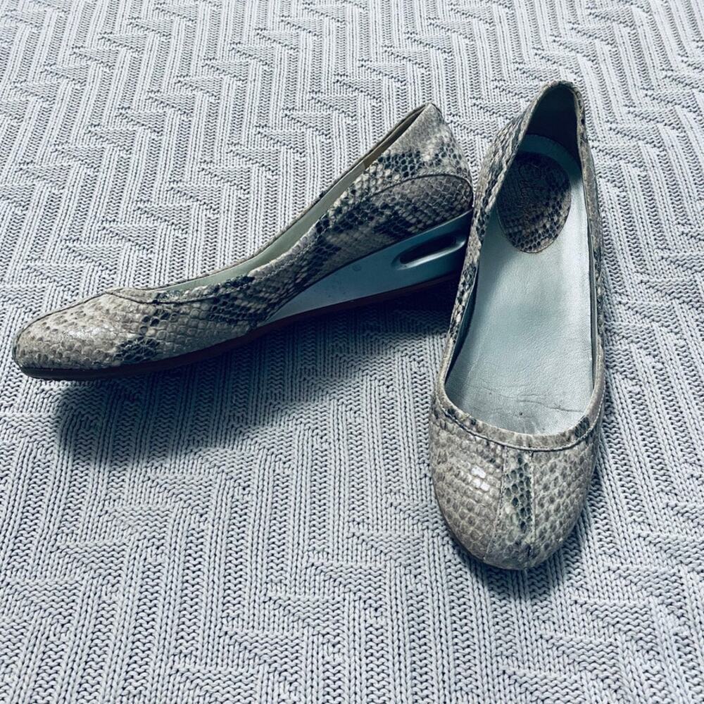 Cole Haan cream reptile print small wedge